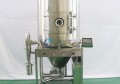 蛋白酶專用離心噴霧干燥機通過噴涂熱干燥介質送入
